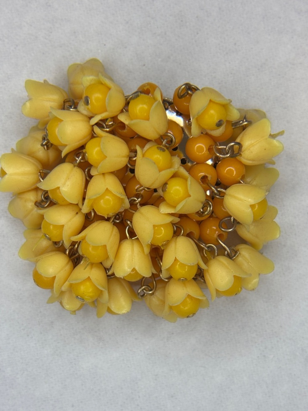 VINTAGE CELLULOID EARLY PLASTIC LILY OF THE VALLEY BELL FLOWER CLUSTER BROOCH